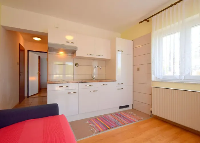 Frane 1 By Interhome Apartman