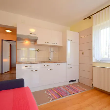 Frane 1 By Interhome Appartement