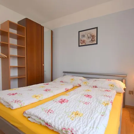 Appartement Frane 1 By Interhome Vantacici